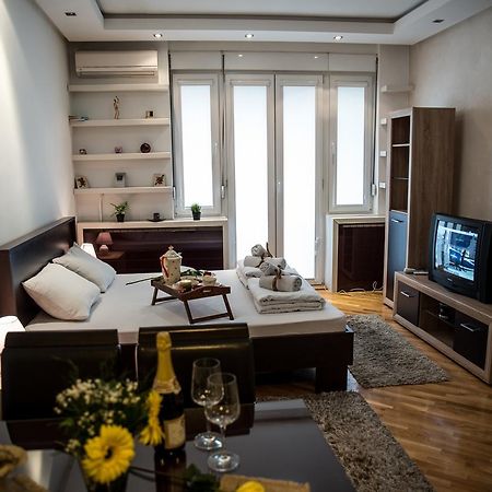 Balkan-Inn Parlament Apartment Belgrado Esterno foto