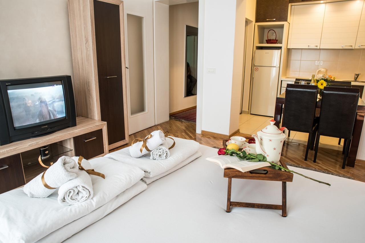 Balkan-Inn Parlament Apartment Belgrado Esterno foto
